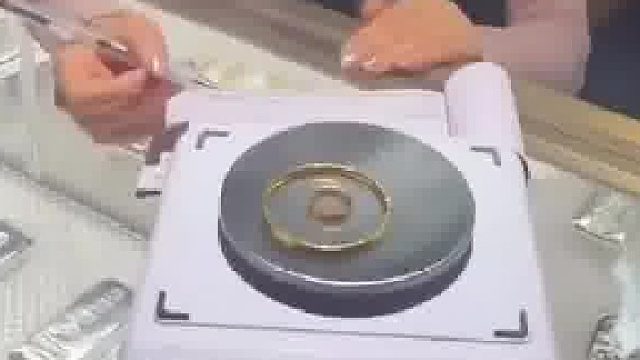 男子卖黄金耍心机把归零键用到极致网友