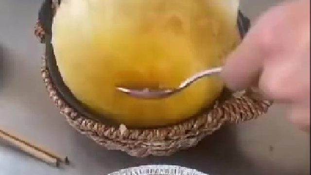 煲仔饭的最终形态当盖上饭焦后封装前一文不值封装后价值不非