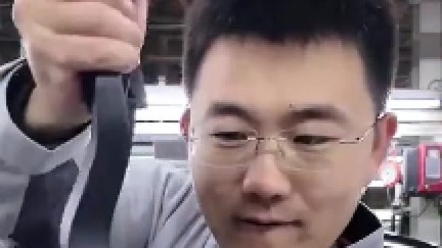 油门踏板按钮