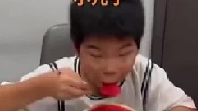 看到最后那个眼神，我信了是亲生的