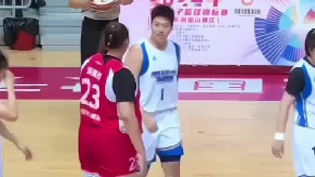 大宝贝：哥们小心我告你性骚扰。