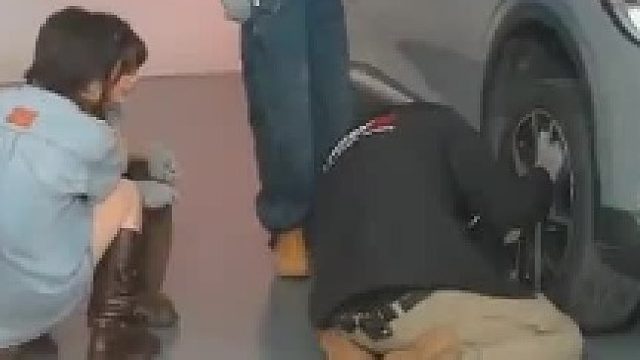 换个轮胎给我家孩子换低血糖了