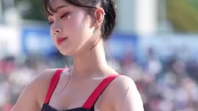 这身材真的无敌了！谁懂这个笑啊，真的好甜