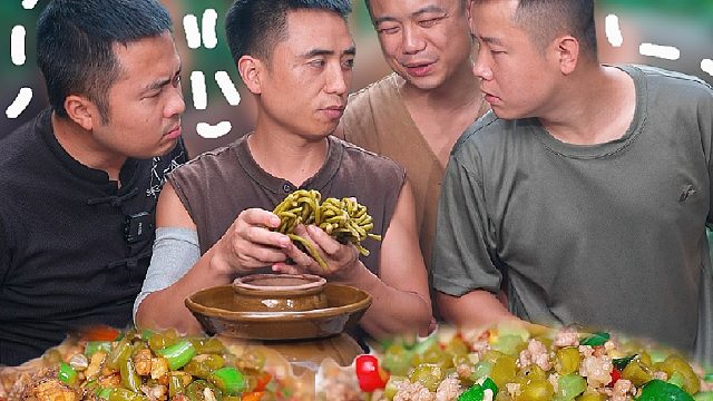 网红速成酸豆角跟农家老坛腌制，到底谁更下饭？