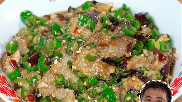 这道菜看着平平无奇，但用来拌着饭吃，真的香绝了