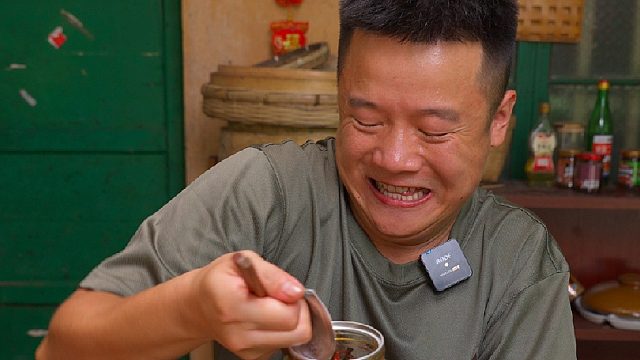 今天带你解锁晒干之后再炸香的虎皮青辣椒
