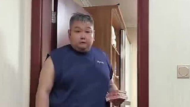 你爸不辛苦，命苦
