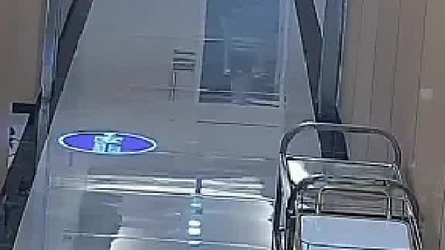 骑平衡车不慎与他人相撞，导致流产失去了孩子1号