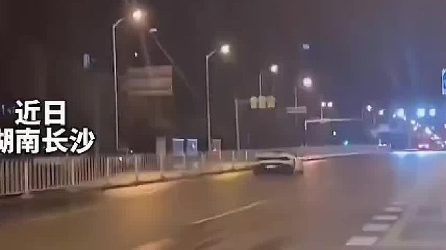 这下要牢底坐穿了。