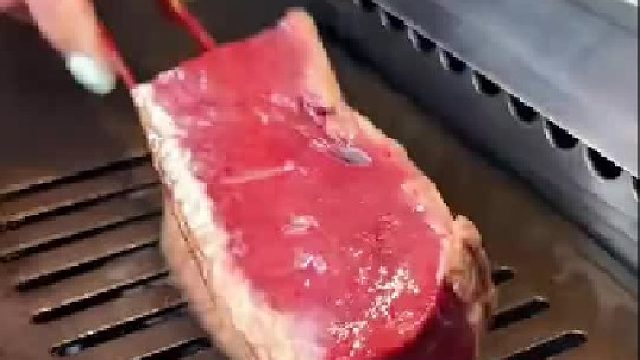无法适应日料店中的煎猪肝，外面都焦了里面都不一定能熟…​