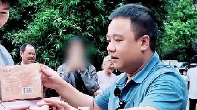 谁不喜欢这样接地气的老板