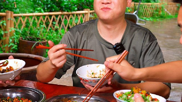 为什么湖南菜好吃，不放水不放糖不勾芡主打吃出食材的本味，调味酱的选择也同样关键