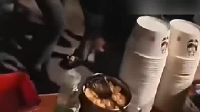 他的确很心虚很没底气的口吻