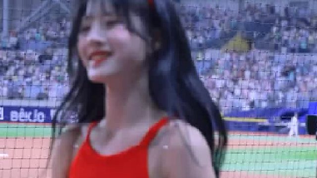 这么美的小姐姐，谁不爱啊
