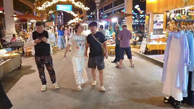 酷哥就是喜欢和兄弟共享自己的一日女友