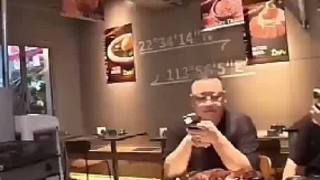 服务员红温警告：这饭我不伺候了！