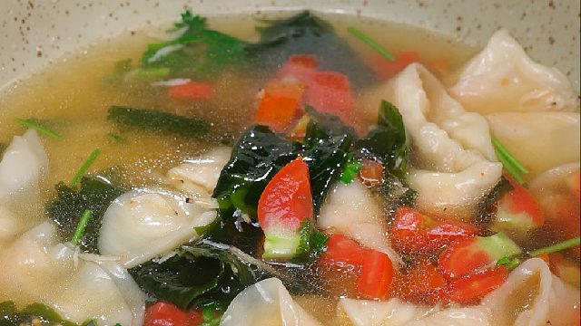 家里没吃完的饺子皮就像我这样做，大人小孩都超喜欢