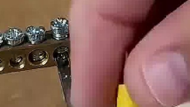 利用叉子改装接线端子螺丝​