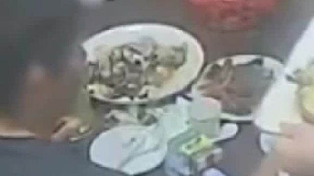 现在敲诈勒索成了一种时尚
