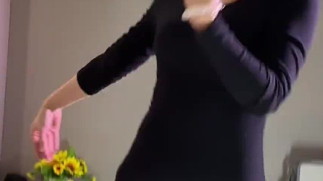 人总把缘这个字来当作借口 得到叫有缘 得不到叫无缘 其实事在人为 不必拿缘分做托词