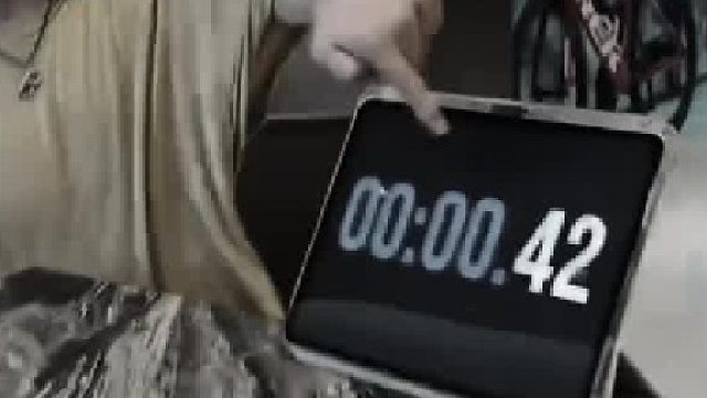 没到一秒啊，可这国外的一秒多已经到了呀。