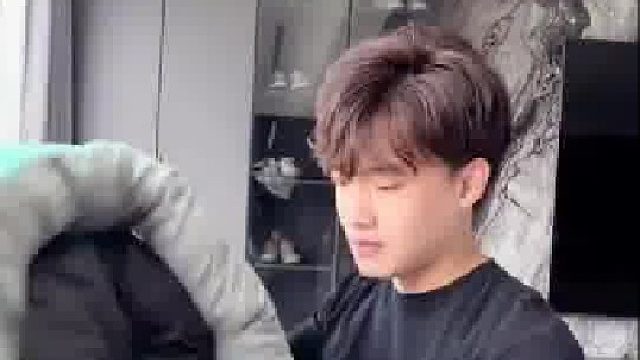 男生给狗买了个垫子，发现没内搭的芯去找客服，结果......