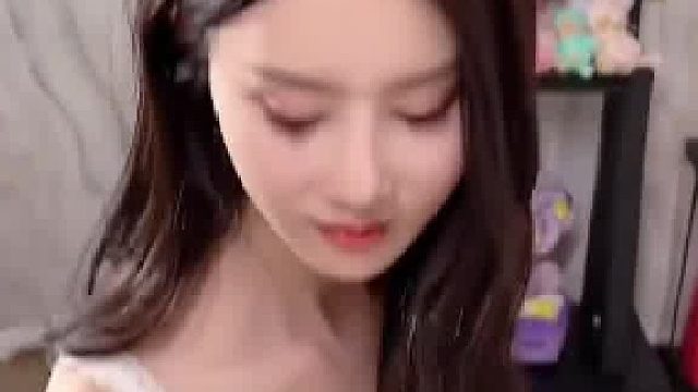 这不给她洗洗头？真不讲究