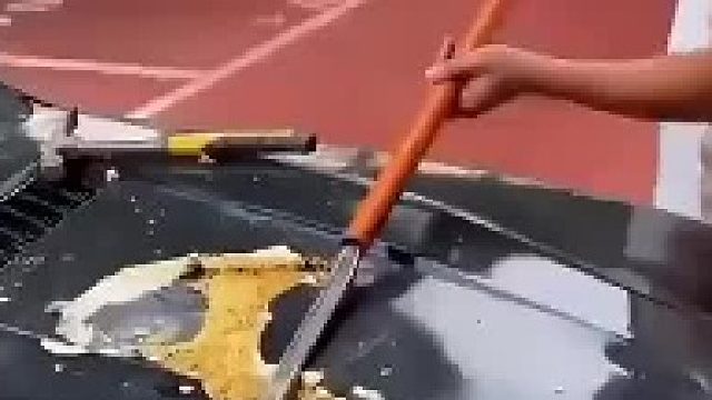 老板也很贴心，居然加了三根肠