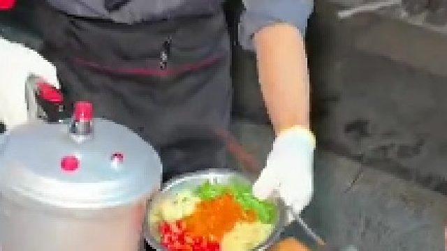 吃不吃深圳大马路边上的高压锅嗦