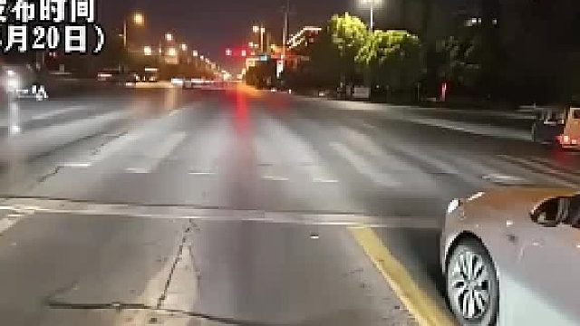 等一下三个人下车打你了