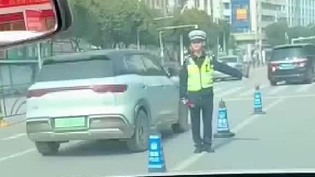 好小子，没等见家长先给老丈人来个下马威