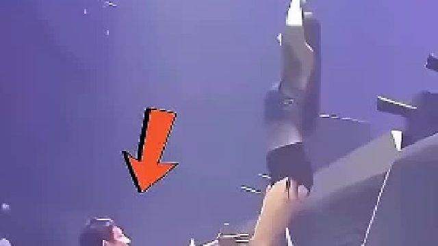 演唱会突发瞬间