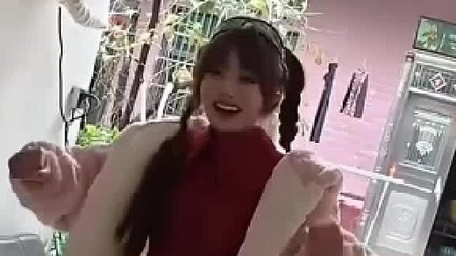 要是个哑巴就好了，还蛮好看的