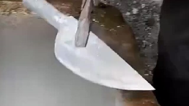 水是凉的 刀是热的