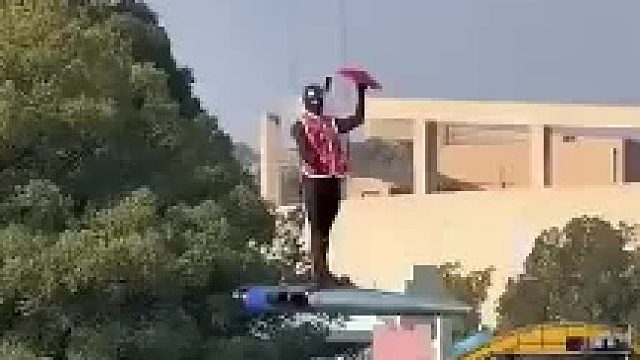 这就是人类栽赃甩锅给机器人的实录​