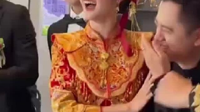 新郎：轮到我摸了吧