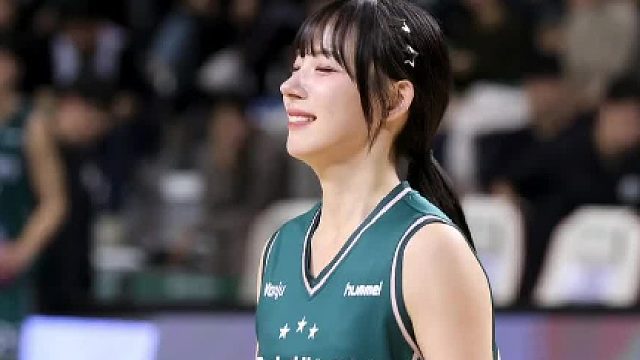 穿什么球服都好看的出乎意料