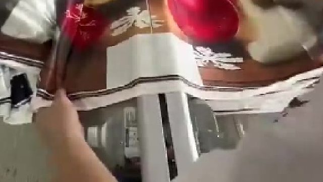 好担心切到手或者切歪了​
