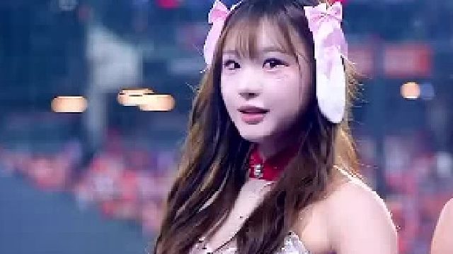 辣妹，这身材太性感了！