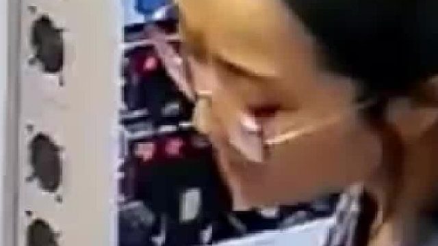 丈夫执意要借钱给兄弟 讲一堆患难情义 结果...