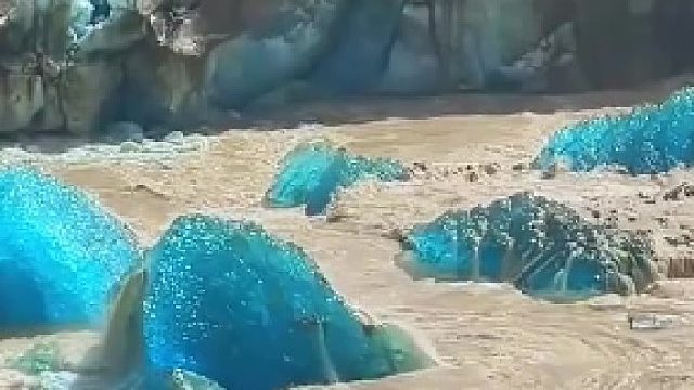 喜马拉雅山脉的冰川正在加速融化