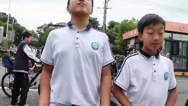85×85 和 84×86 哪个大？