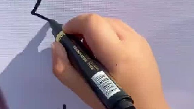 一年级小朋友的入学仪式感，签名墙上签下自己的名字，网友：每一笔都在意料之外