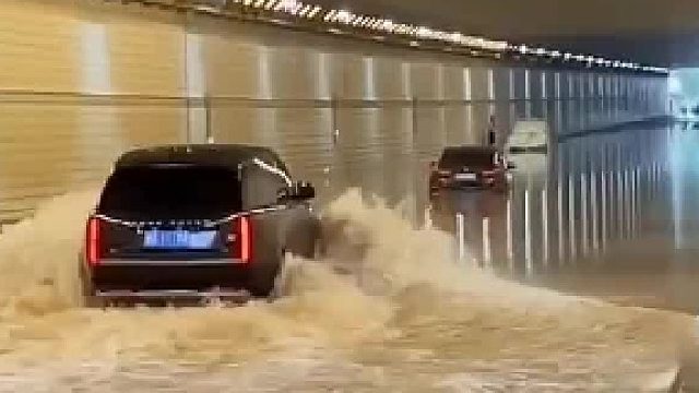 涨水了大家注意安全