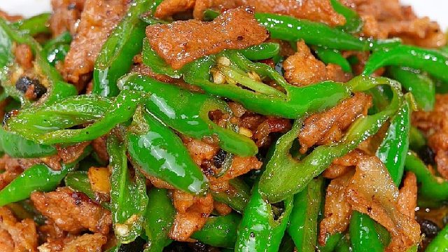 辣椒炒肉还得来湖南吃！简单易学不墨迹。