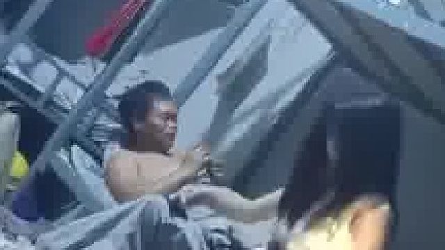 推销员为了业绩追到工地宿舍