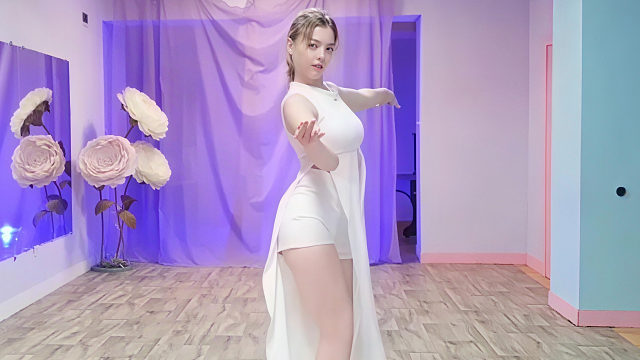 俄罗斯姑娘才艺表演23.10.20_烤肉(维多利亚)