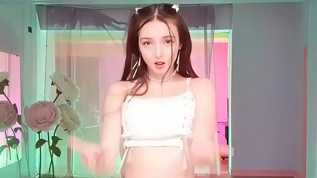 俄罗斯姑娘才艺表演23.10.20_空军(阿妮亚)04