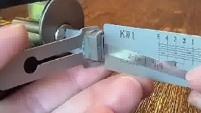 看了这个才知道原来开锁这么简单​