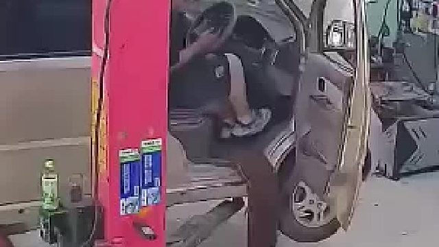 把手机砸了吧